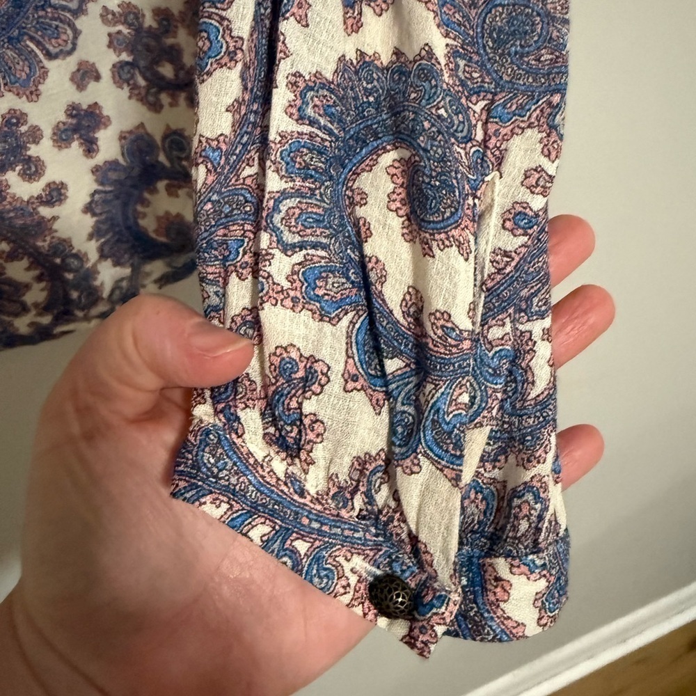 Lucky Brand Set of 2 Lightweight Floral Paisley Long Sleeve Tops Size Medium - Picture 14 of 16